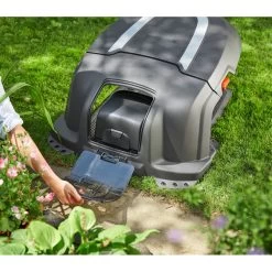 Gardena Sileno Garage Voor Robotmaaier -Reinigingsgereedschap 1457730065369Gardena Sileno Garage Robotmaaiers achterzijde 4011 20